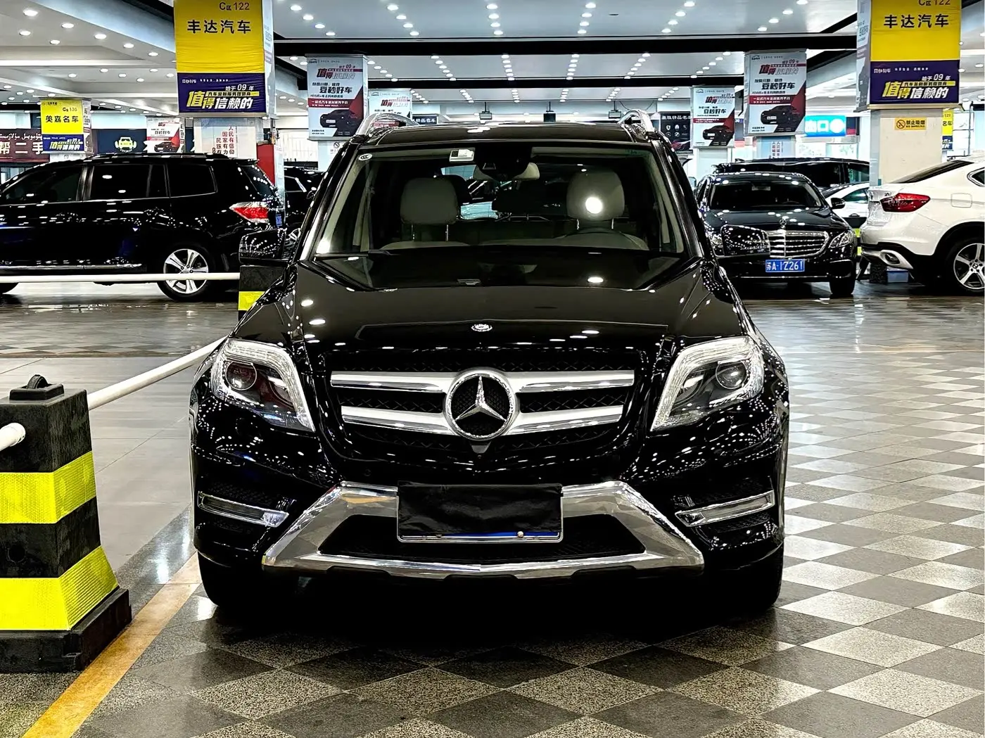 Mercedes-Benz GLK-Class 2015 — Photo 2/11