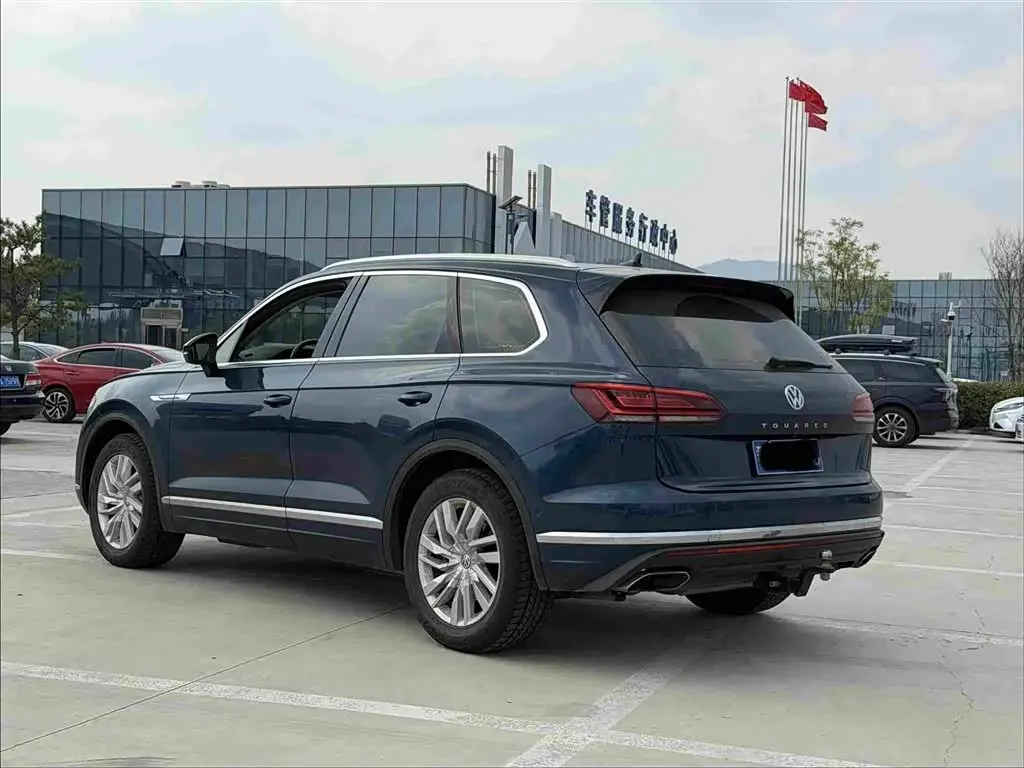 Volkswagen Touareg 2019 — Şəkil 6/20