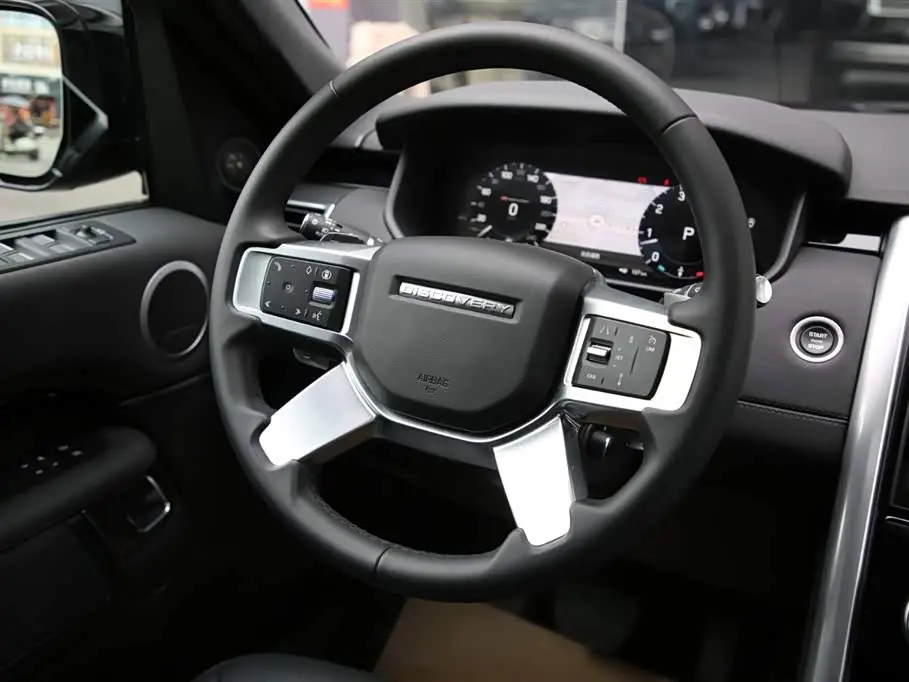 Land Rover Discovery 2026 — Photo 12/19