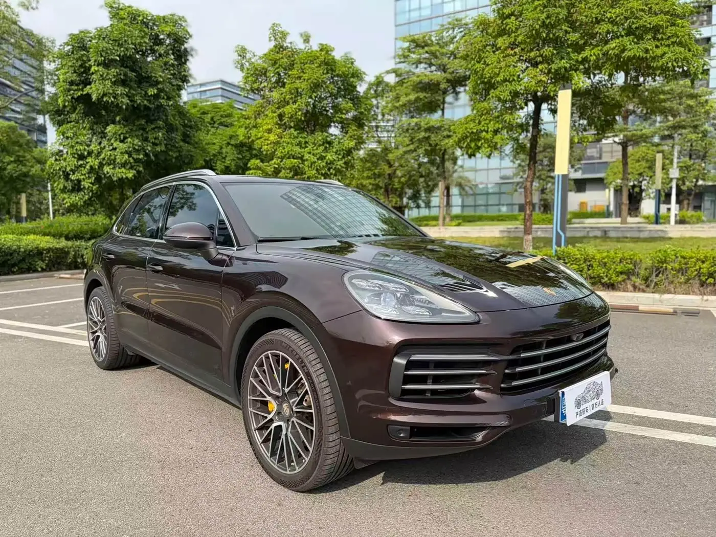 Porsche Cayenne 2020 — Photo 3/20