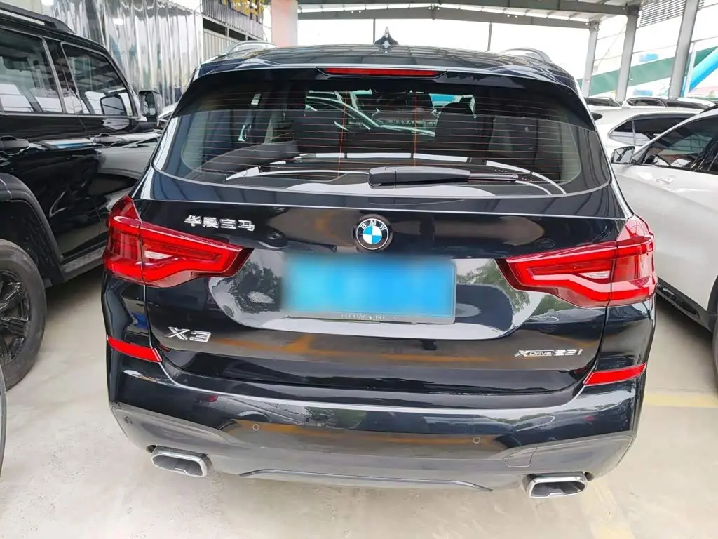 BMW X3 2021 — Фото 3/19
