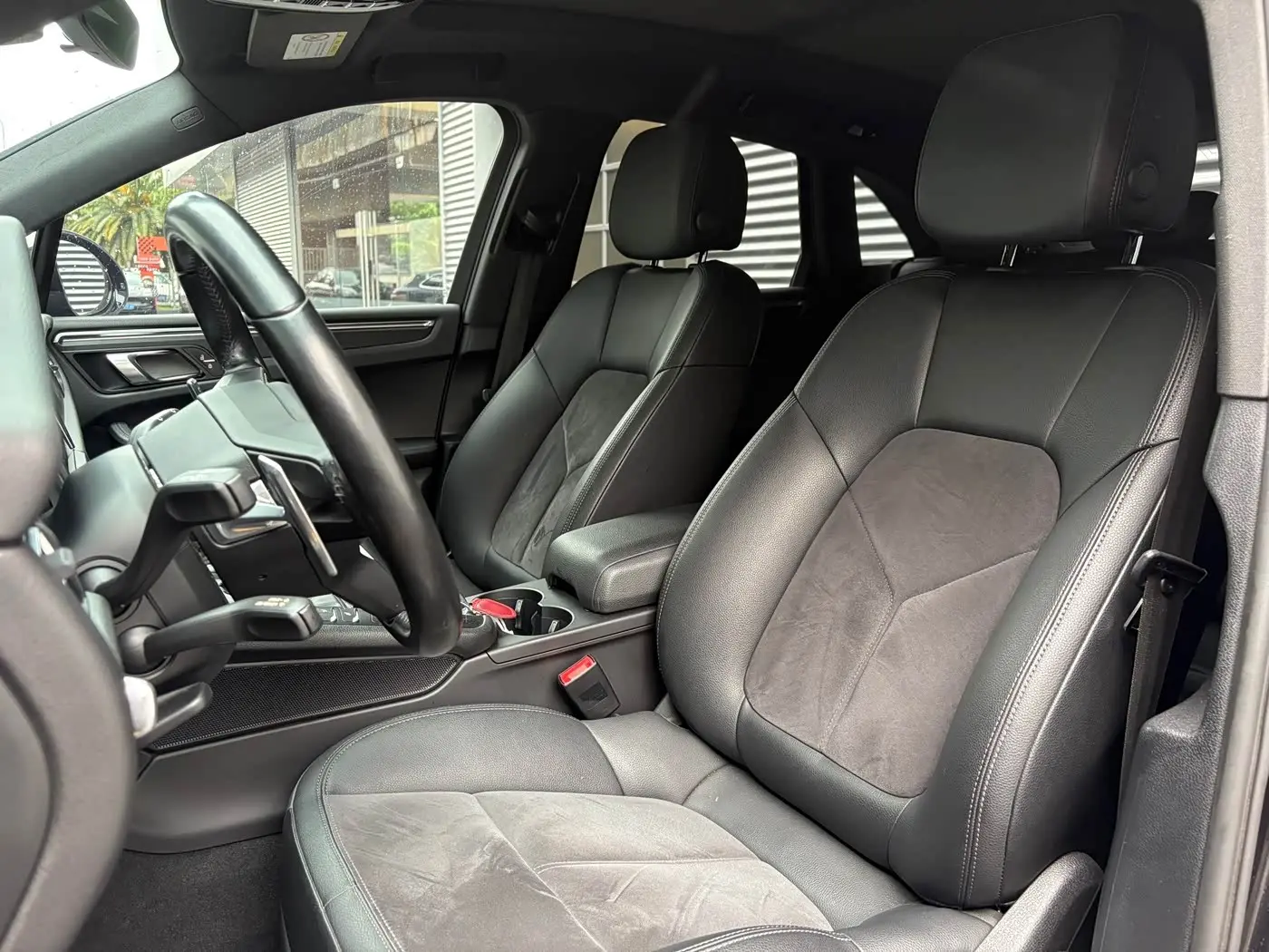 Porsche Macan 2022 — Фото 11/19