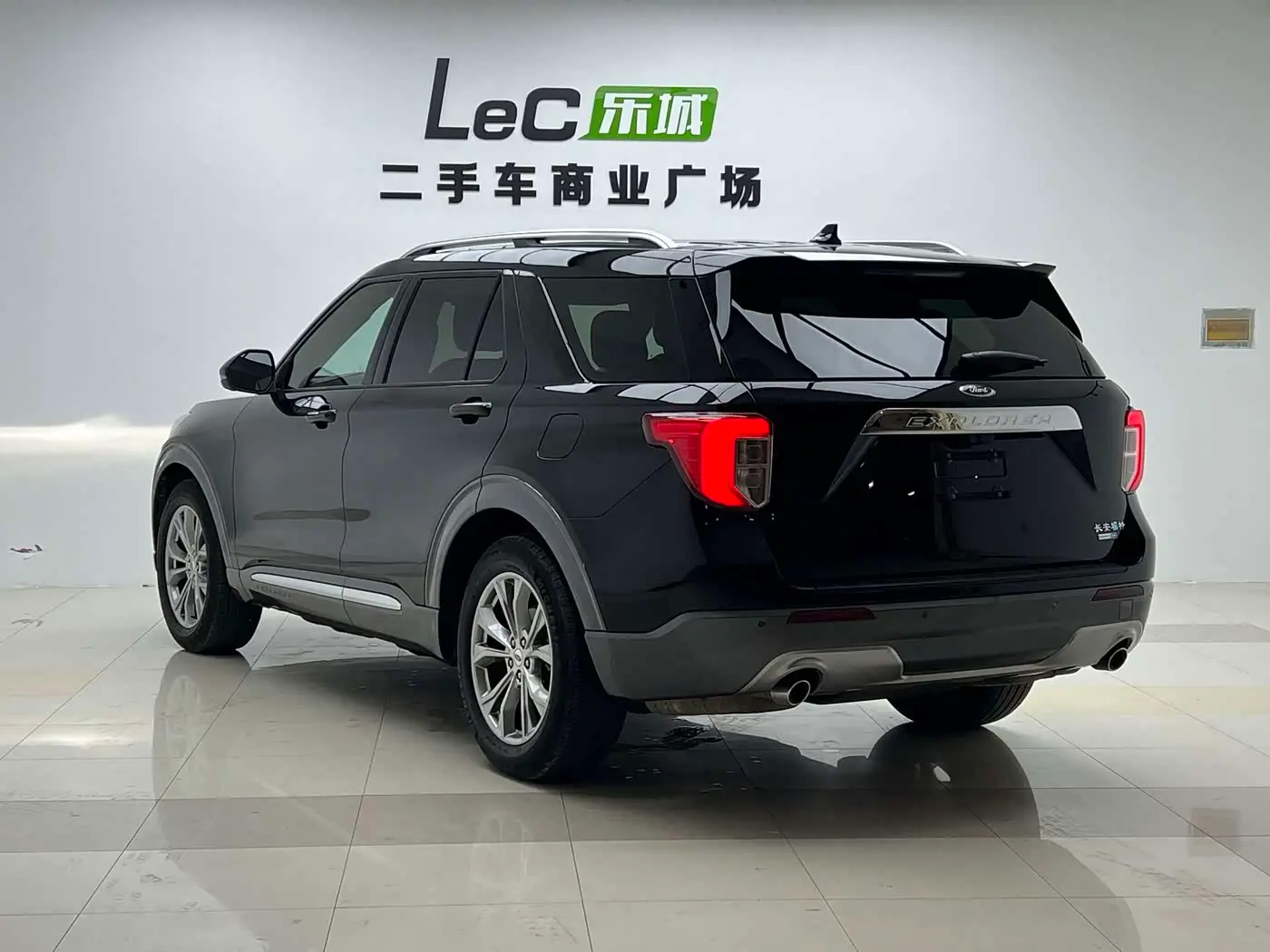 Ford Explorer 2021 — Şəkil 3/18