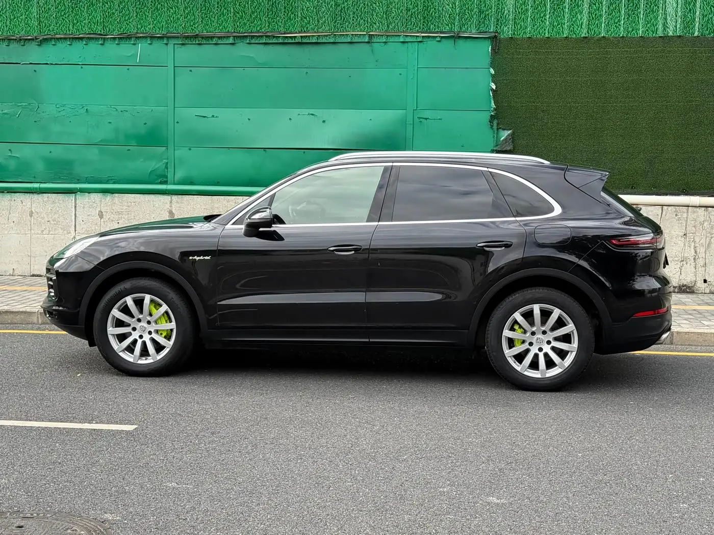 Porsche Cayenne New Energy 2019 — Фото 7/14