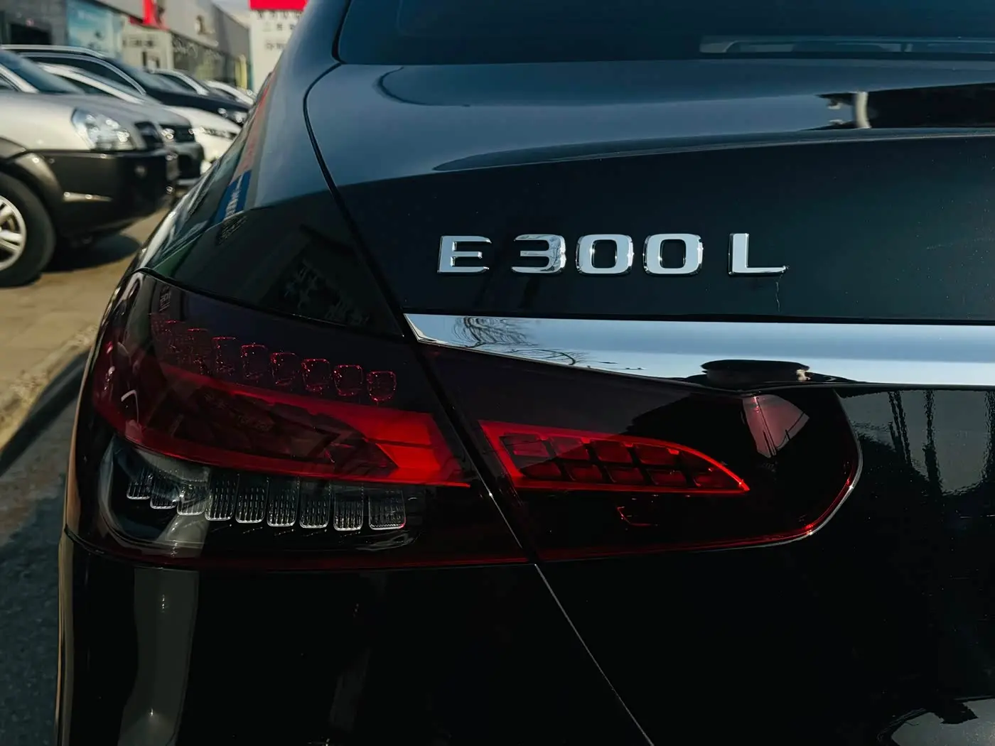 Mercedes-Benz E-Class 2022 — Photo 13/20