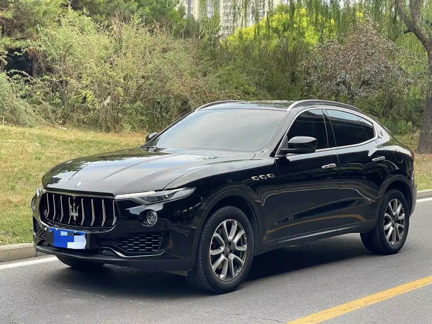 Maserati Levante 2018 — Фото 1/10