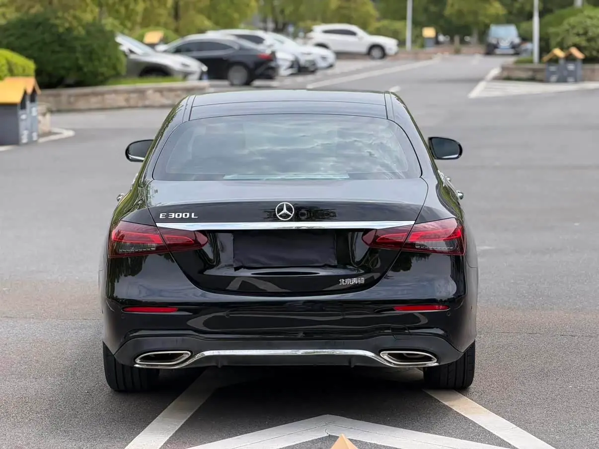 Mercedes-Benz E-Class 2021 — Photo 15/16