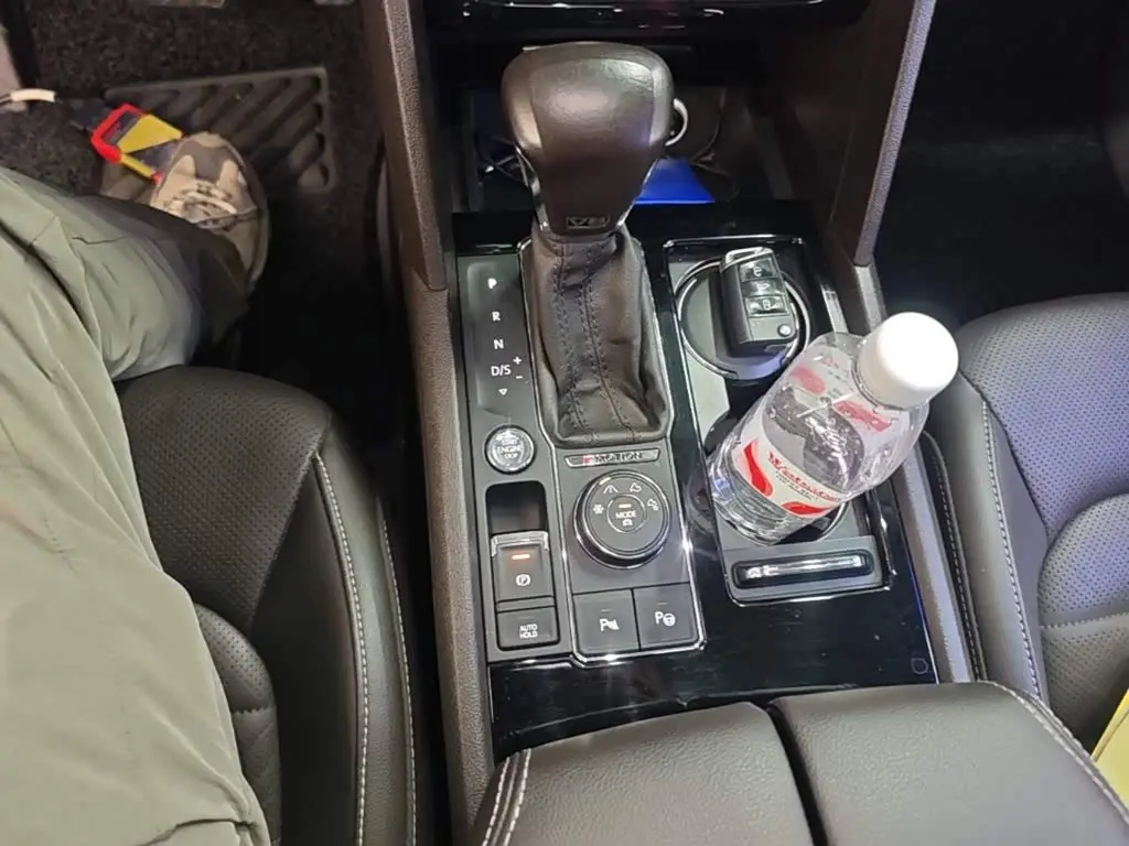 Volkswagen Teramont 2017 — Şəkil 14/20