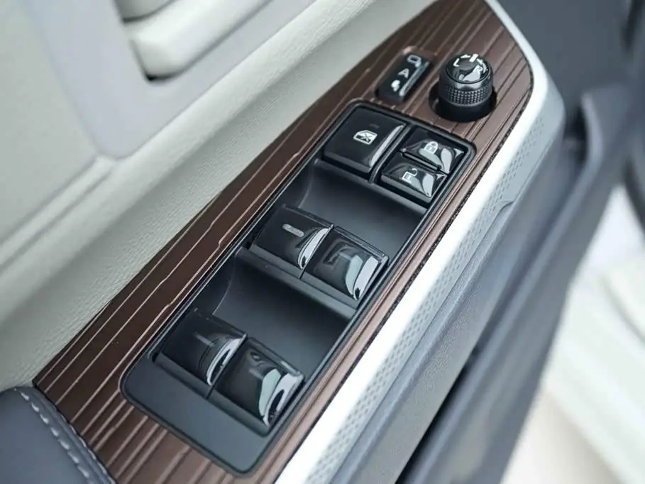 Toyota Sienna 2025 — Photo 10/19