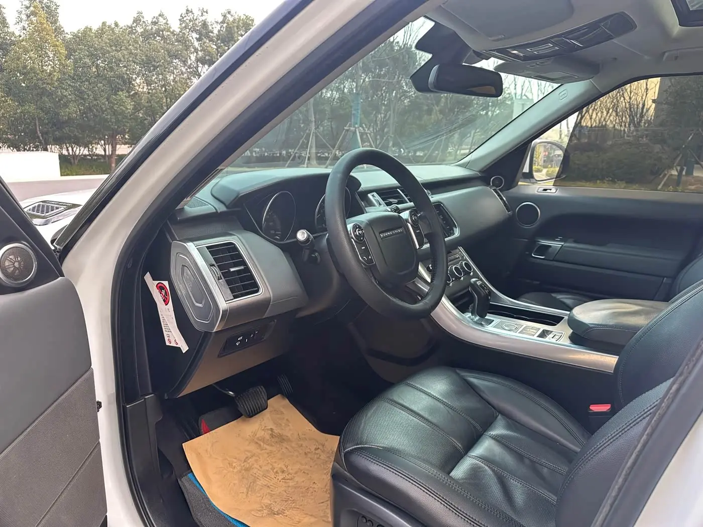 Land Rover Range Rover Sport 2015 — Photo 12/14