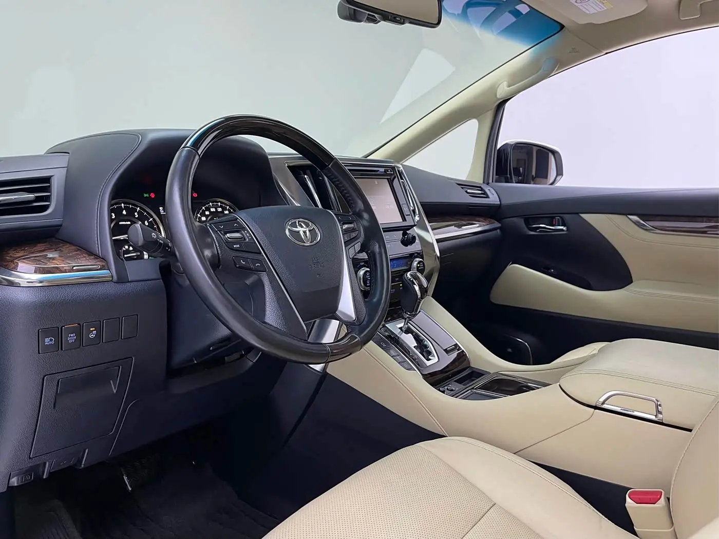 Toyota Alphard 2018 — Фото 4/11