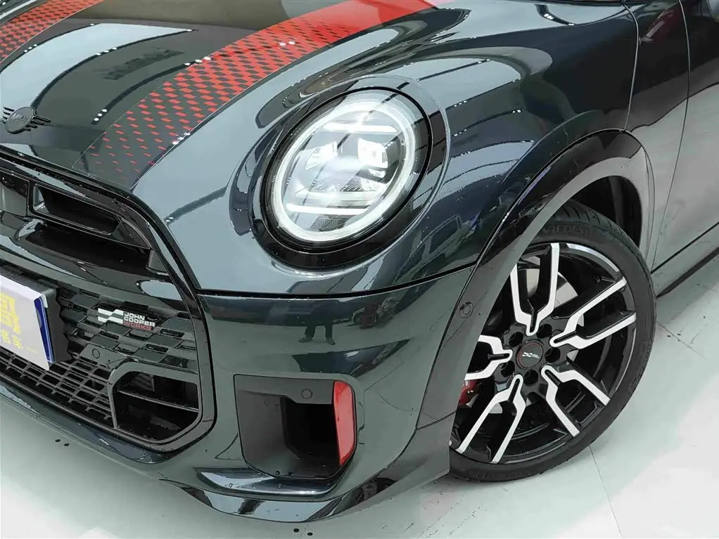 MINI JCW 2026 — Фото 16/19