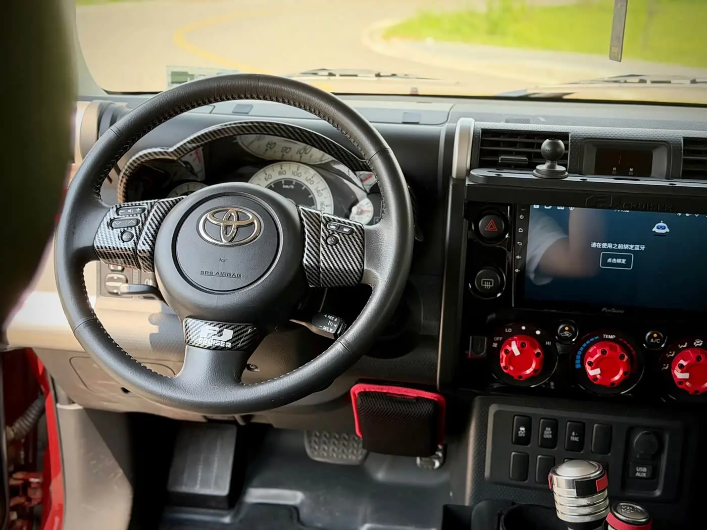 Toyota FJ Cruiser 2011 — Photo 11/14