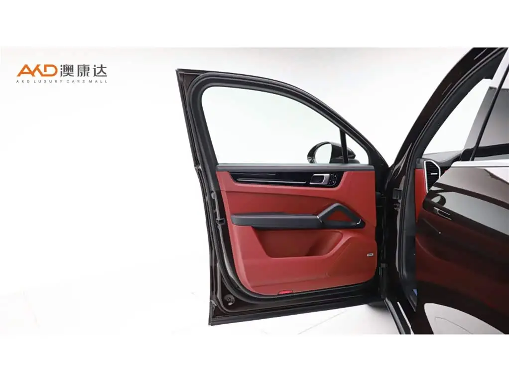 Porsche Cayenne New Energy 2021 — Photo 10/10