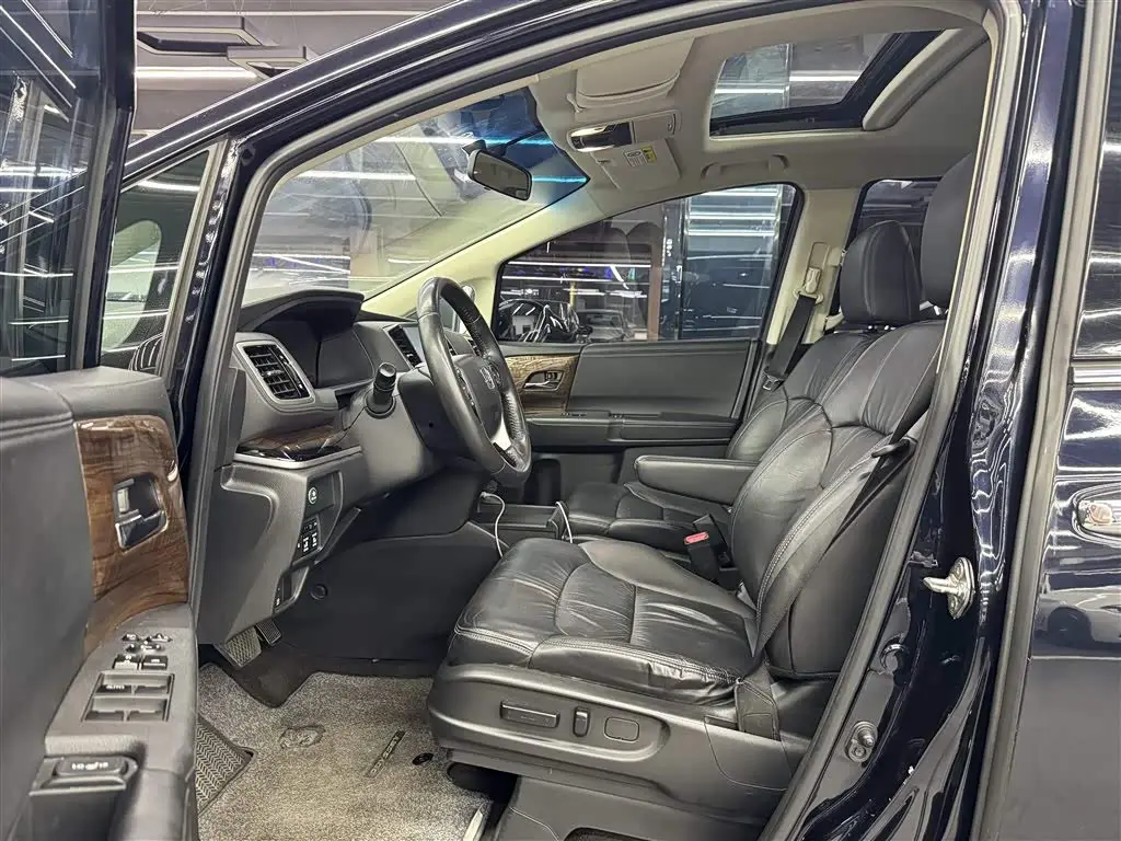 Honda Odyssey 2017 — Photo 6/20