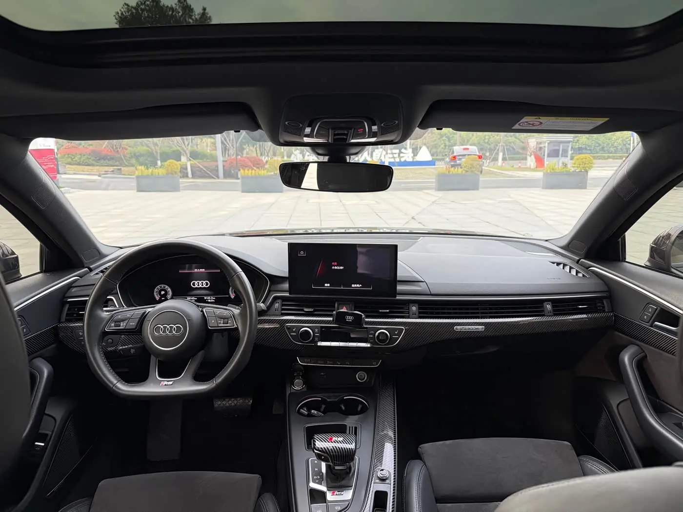 Audi A4L 2021 — Photo 11/19