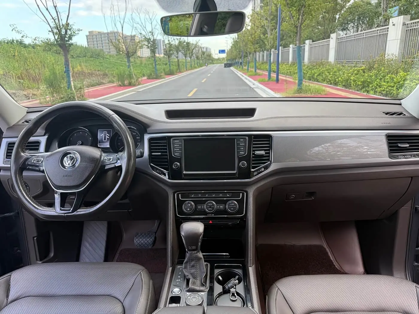 Volkswagen Teramont 2017 — Şəkil 14/19