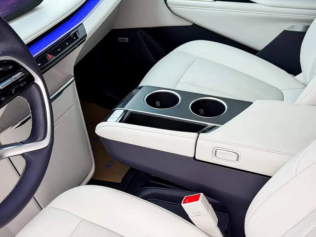 Buick GL8 New Energy 2025 — Photo 4/16
