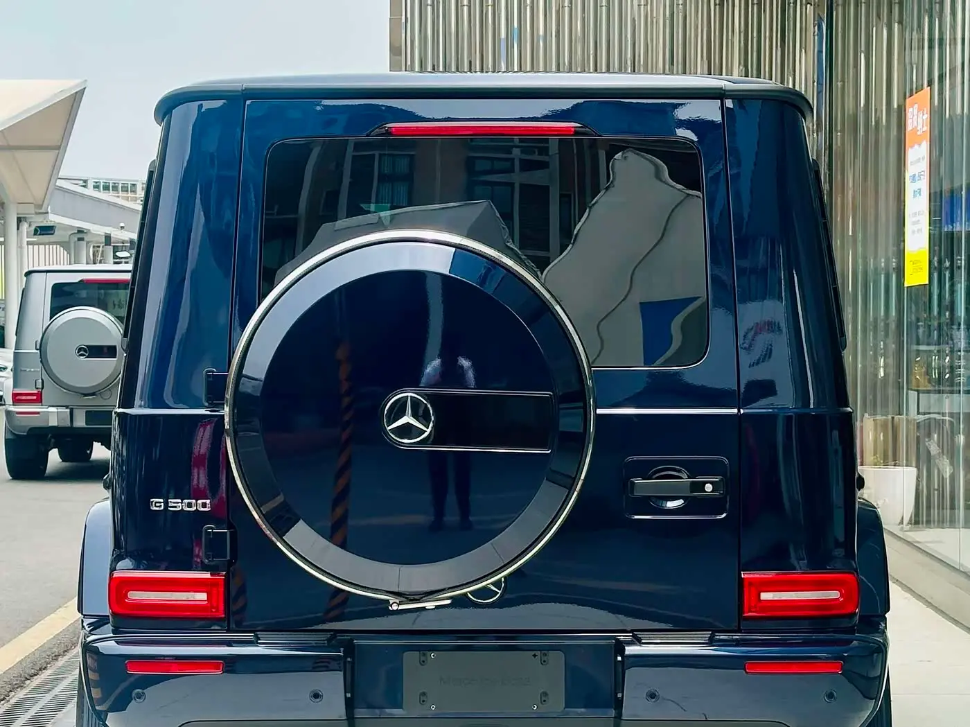 Mercedes-Benz G-Class 2023 — Фото 3/15