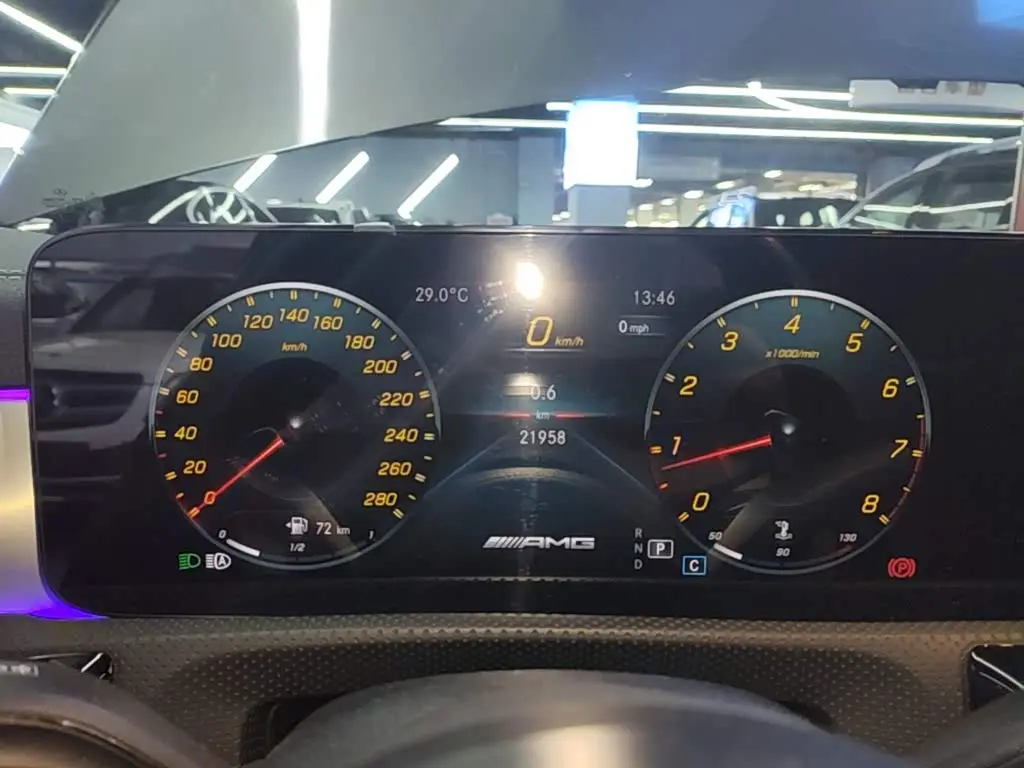 Mercedes-Benz CLA AMG 2023 — Фото 12/20