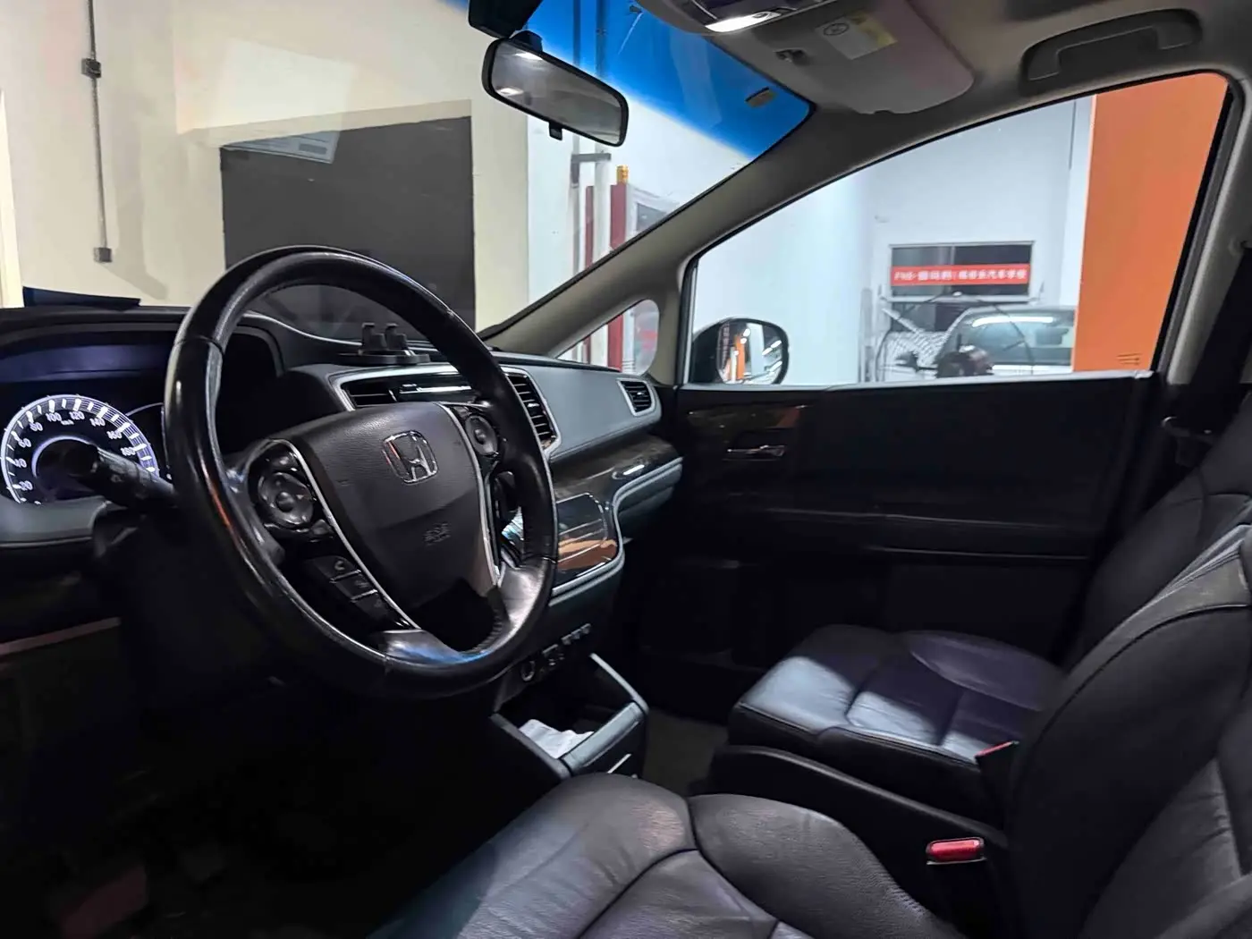 Honda Odyssey 2018 — Şəkil 6/17