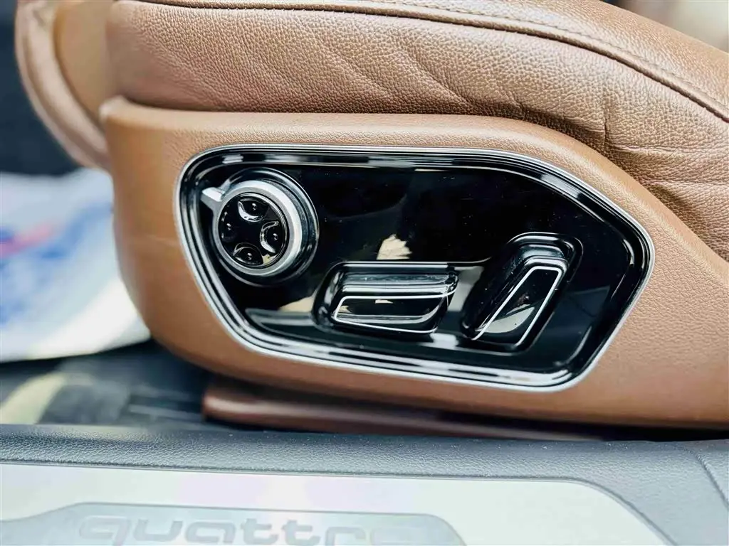 Audi A8 2015 — Şəkil 12/15