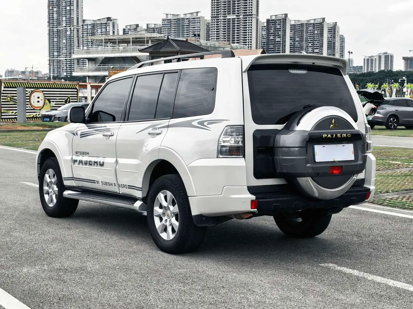 Mitsubishi Pajero 2019 — Şəkil 5/20