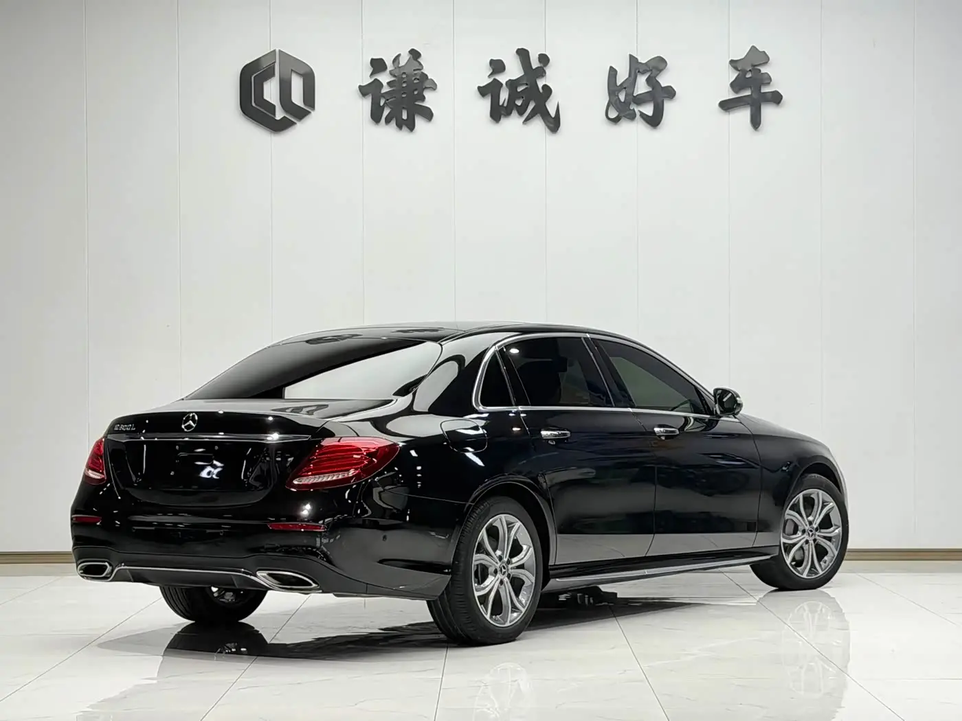 Mercedes-Benz E-Class 2020 — Фото 5/19