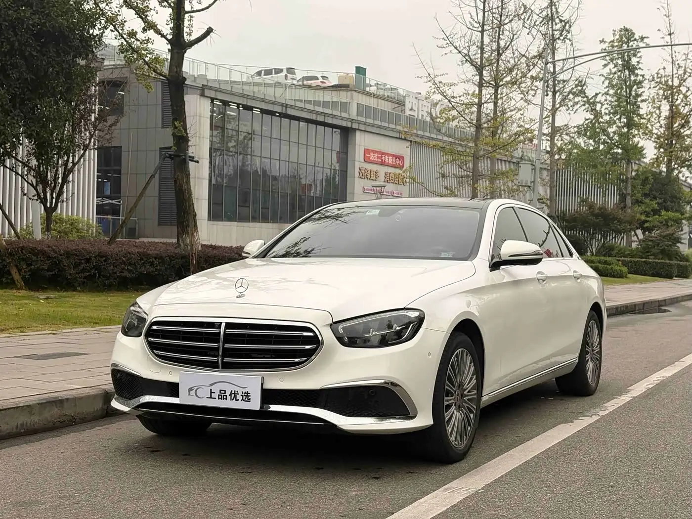 Mercedes-Benz E-Class 2021 — Фото 1/20