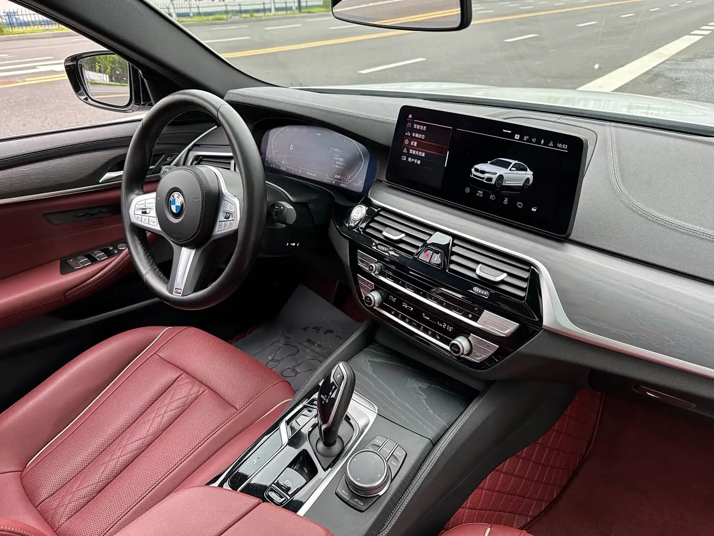 BMW 5 Series 2022 — Фото 12/20