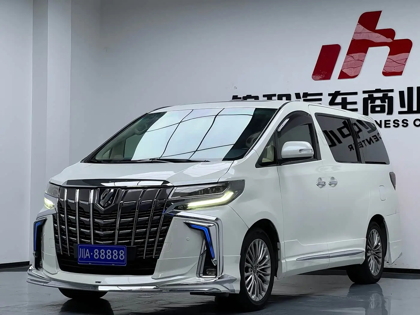 Toyota Alphard, 2012