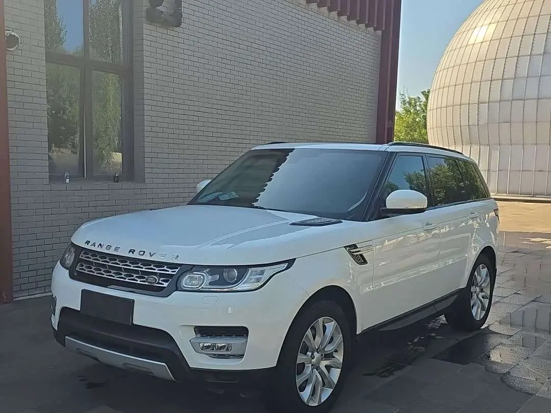 Land Rover Range Rover Sport 2016 — Photo 1/15