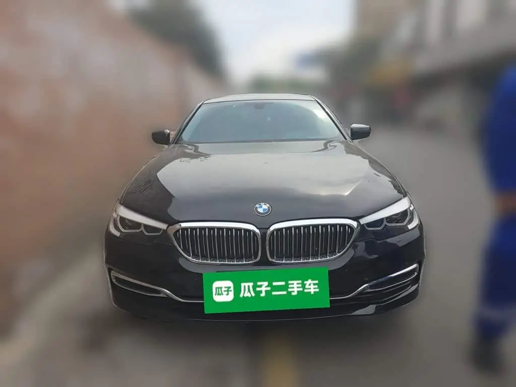 BMW 5 Series 2019 — Фото 2/20