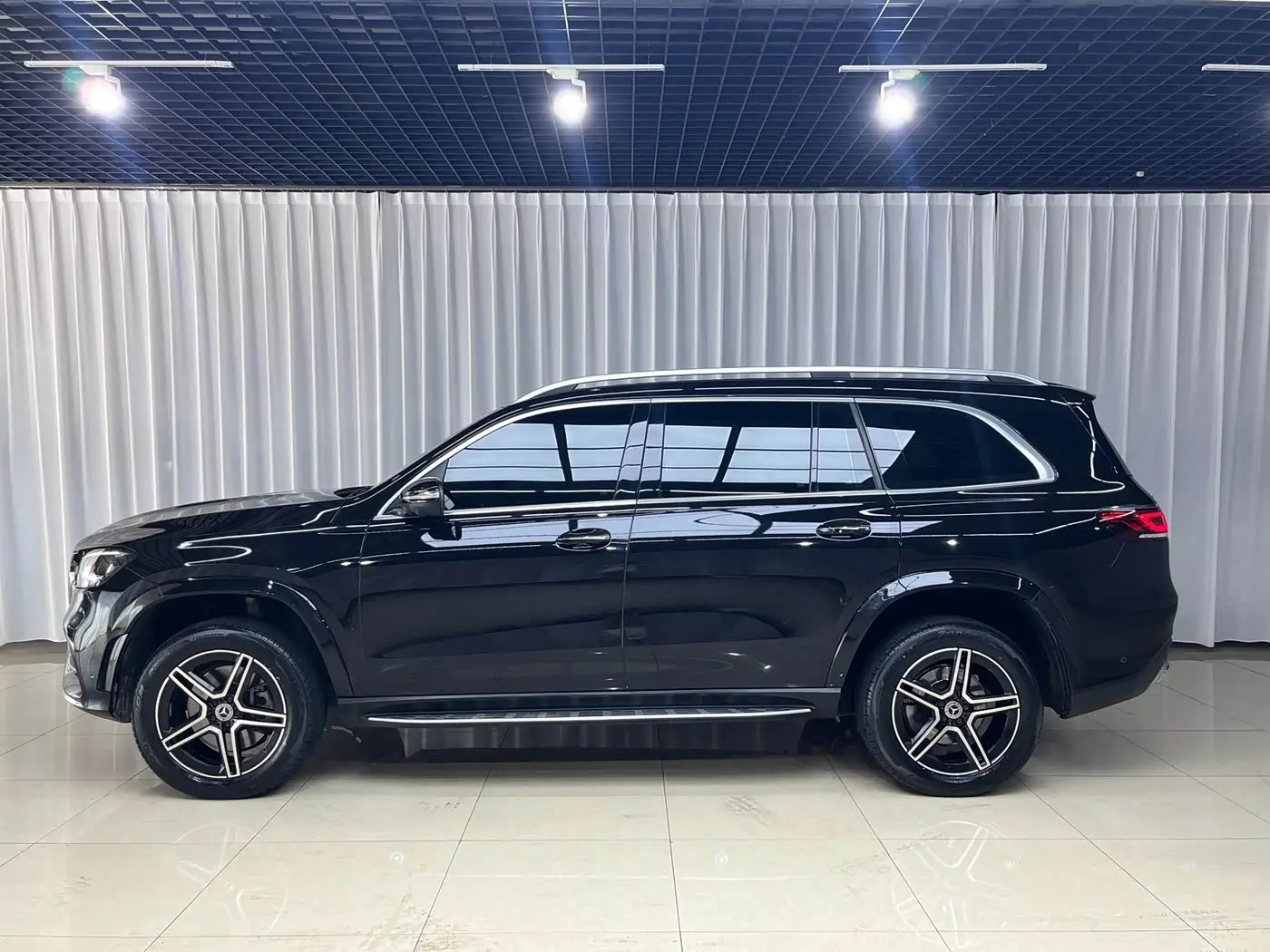 Mercedes-Benz GLS 2021 — Фото 8/16