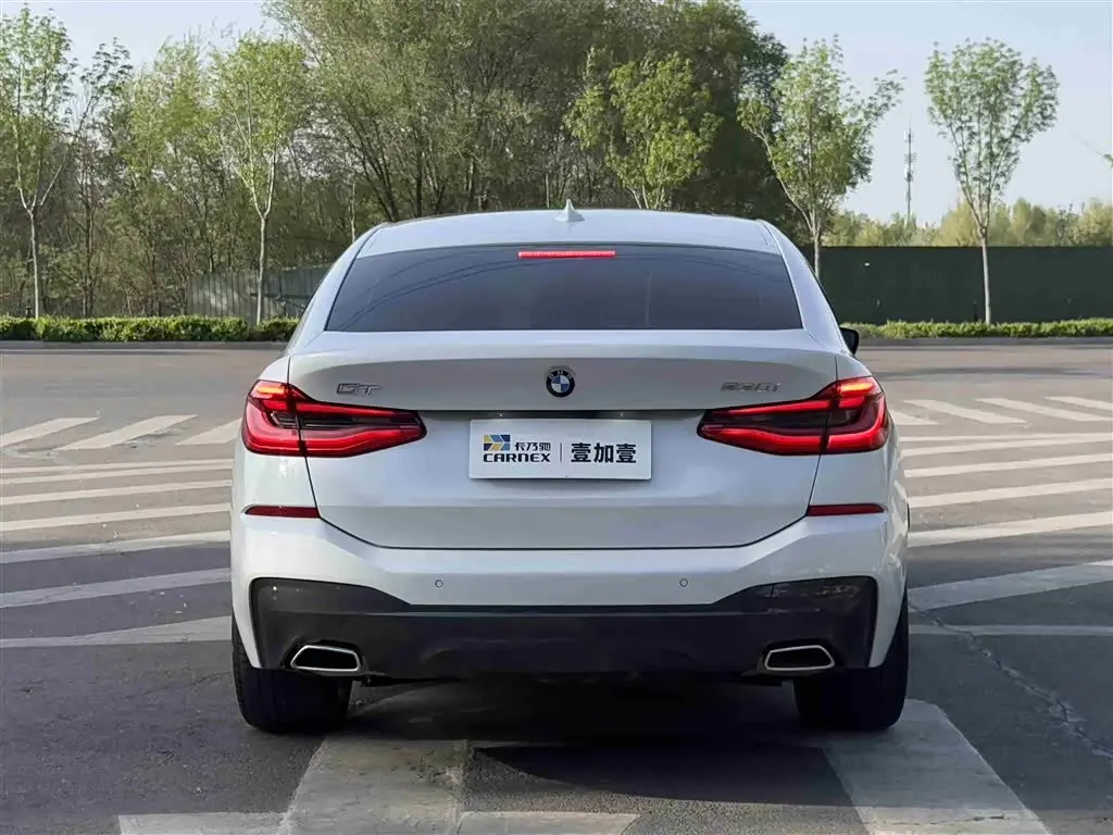 BMW 6 Series GT 2025 — Photo 17/18
