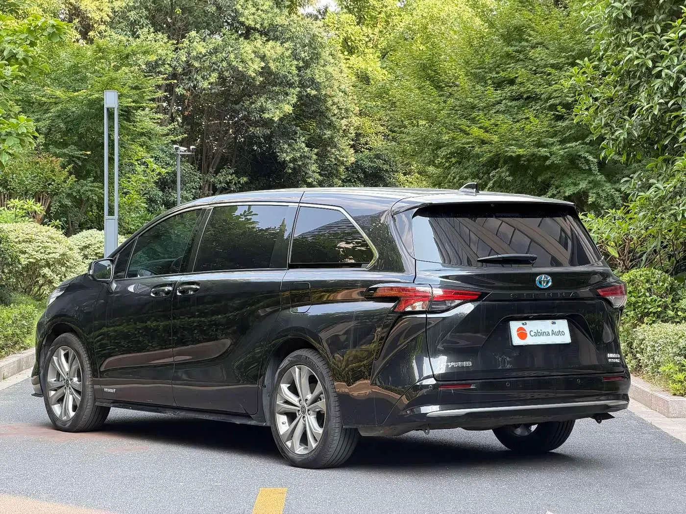 Toyota Sienna 2023 — Şəkil 5/16