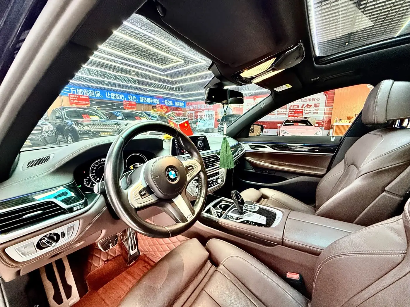 BMW 7 Series 2018 — Фото 7/18