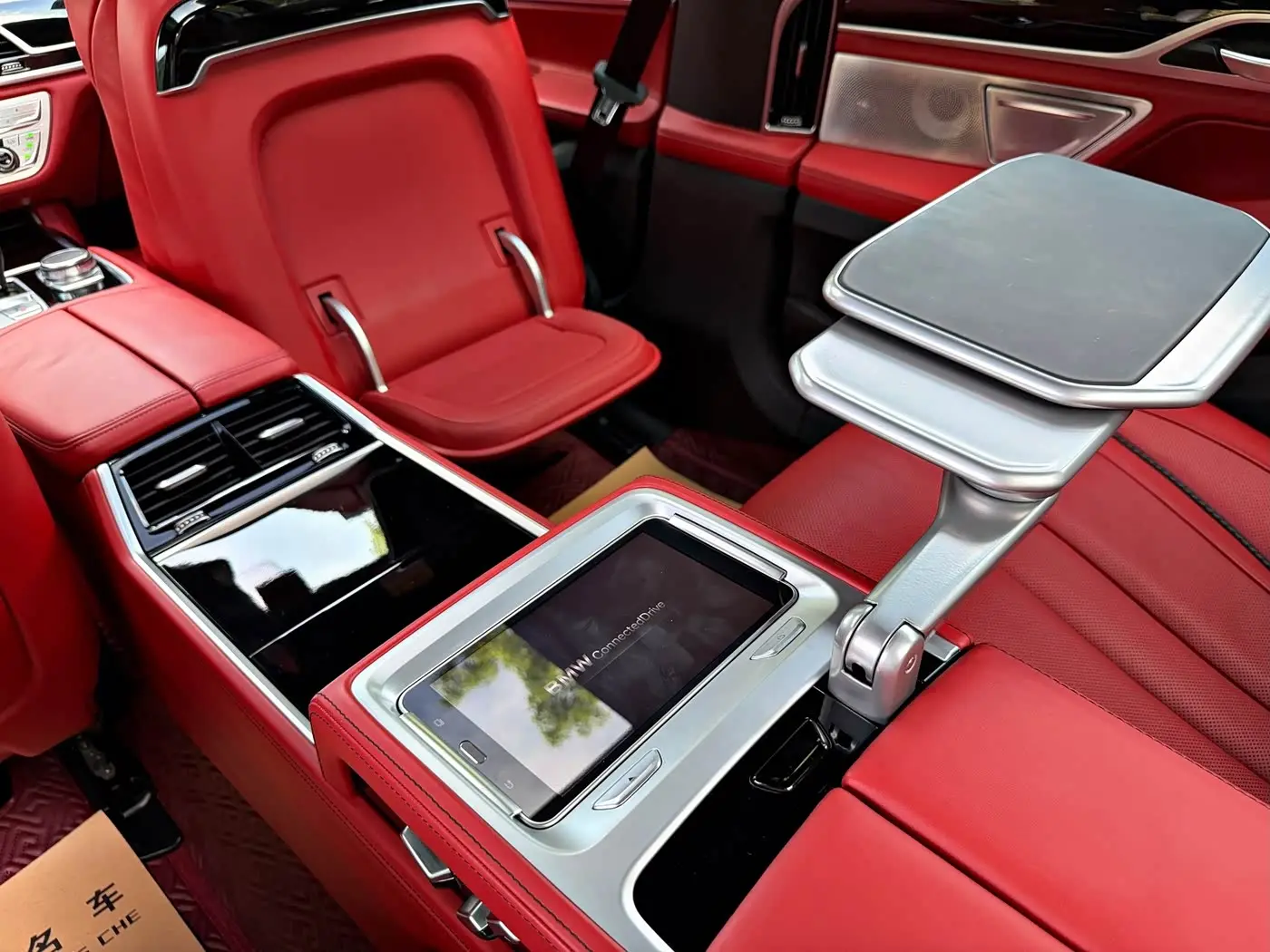 BMW 7 Series 2019 — Photo 8/20