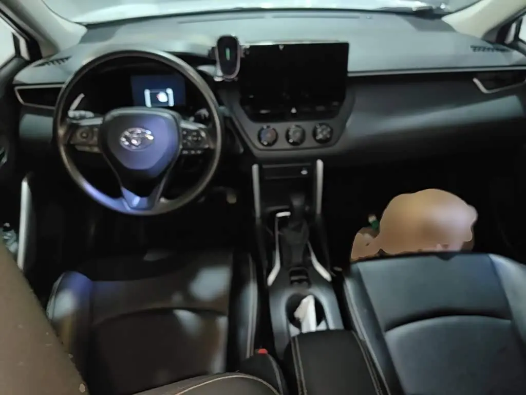 Toyota Corolla Cross 2024 — Фото 10/20