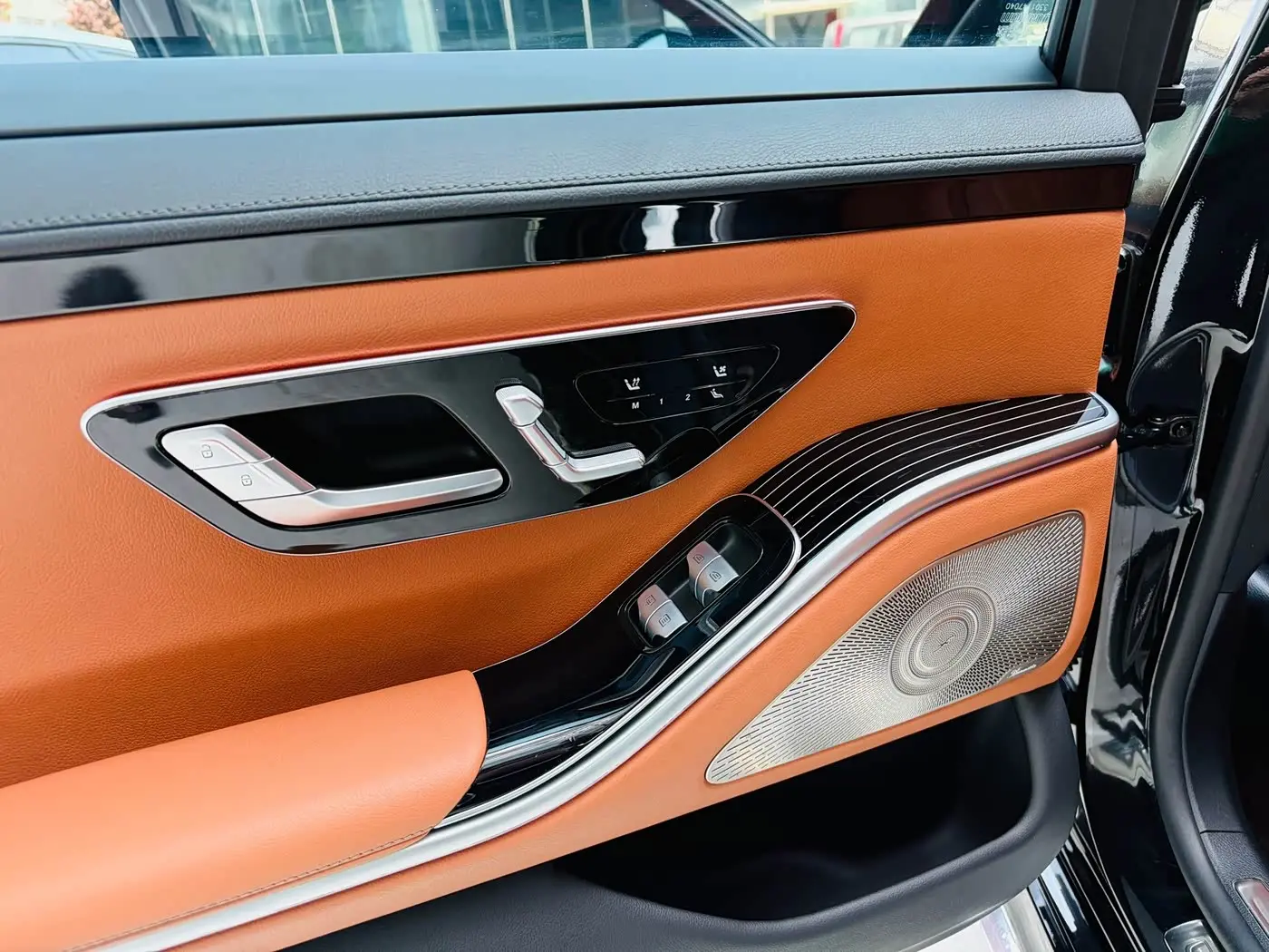 Mercedes-Benz S-Class 2022 — Photo 9/20
