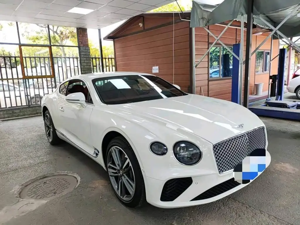 Bentley Continental 2020 — Фото 3/13