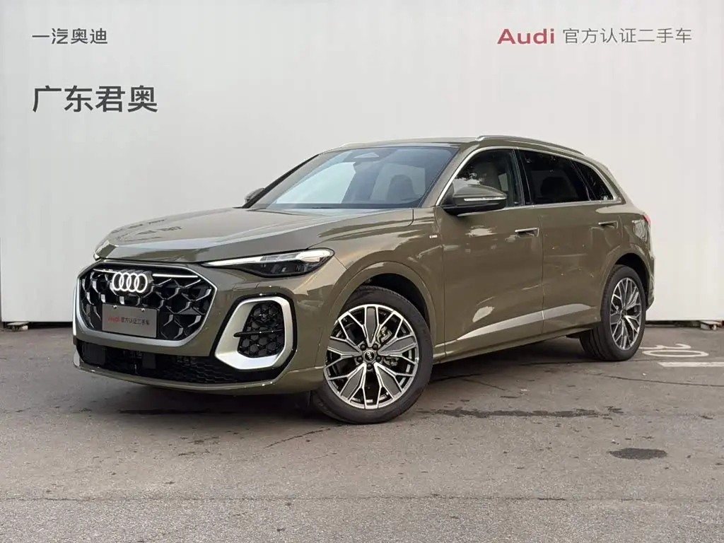Audi Q5L 2026 — Фото 1/18