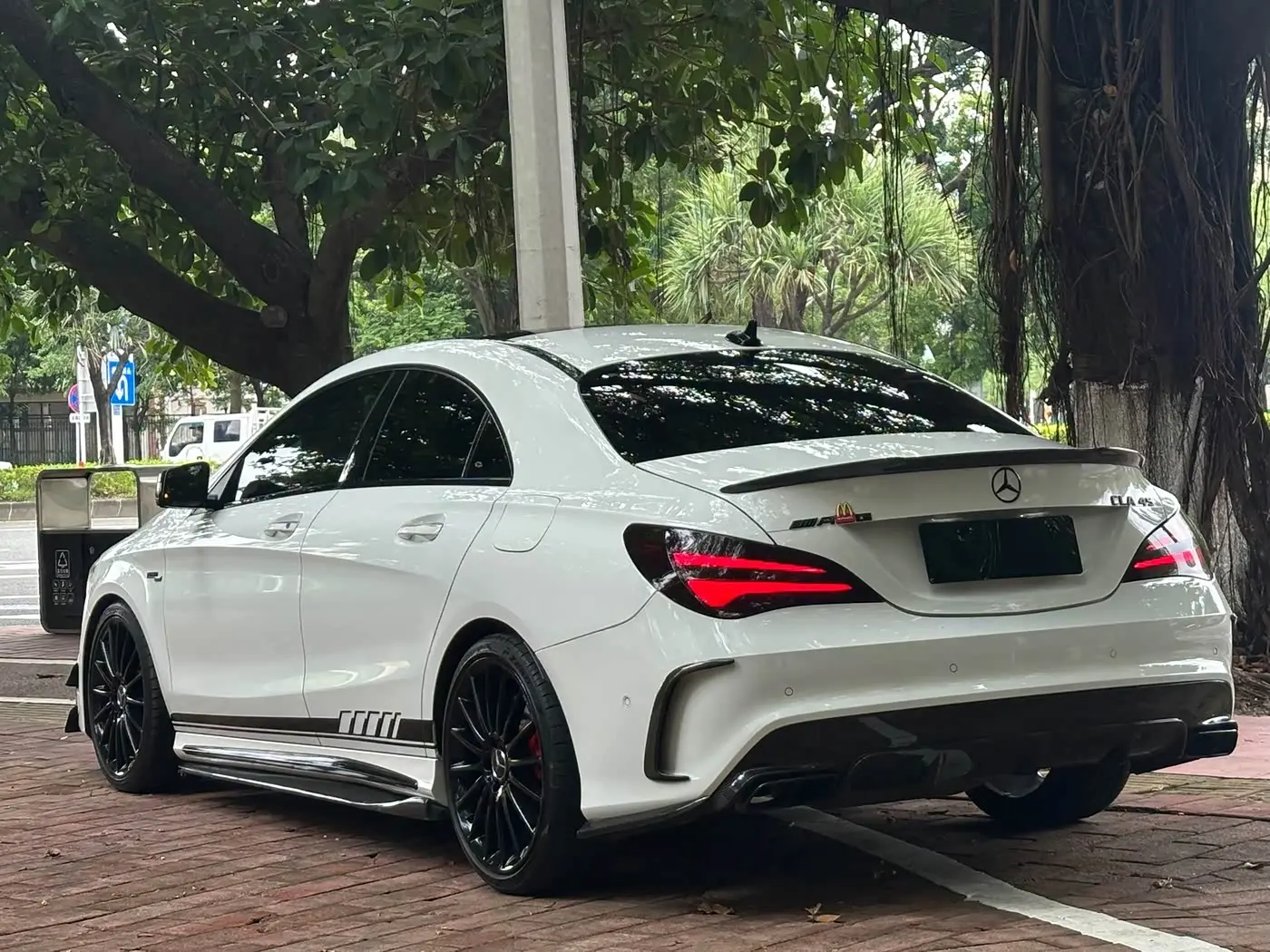 Mercedes-Benz GLA AMG 2018 — Photo 4/9
