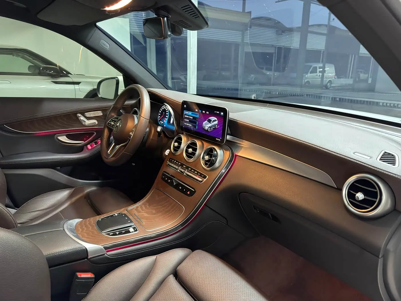 Mercedes-Benz GLC 2020 — Photo 20/20