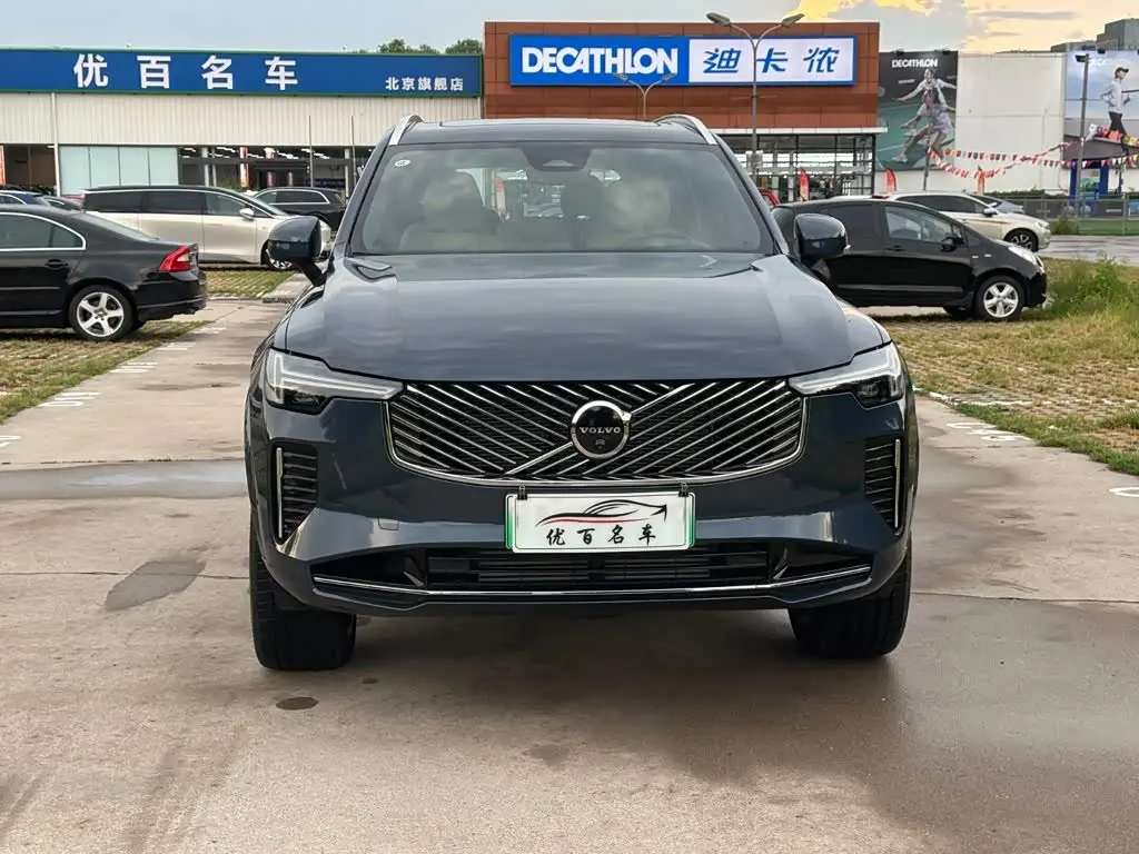 Volvo XC90 Plug-in Hybrid 2026 — Photo 13/20