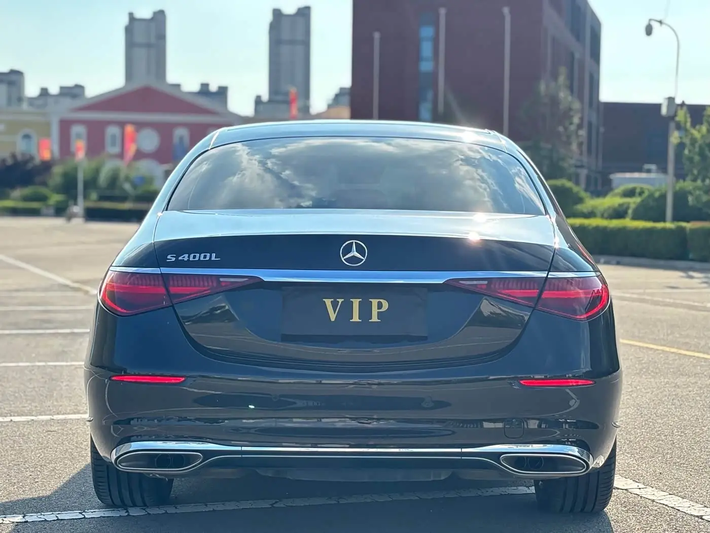Mercedes-Benz S-Class 2024 — Photo 8/9