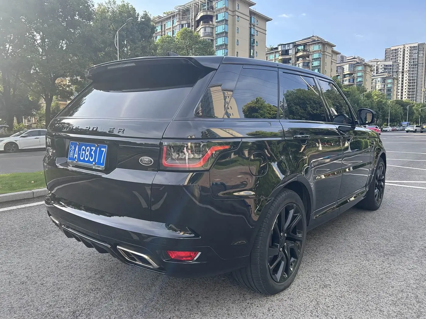 Land Rover Range Rover Sport 2017 — Photo 7/15