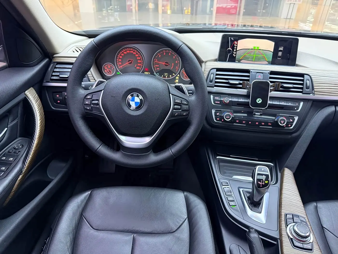BMW 3 Series 2015 — Photo 7/11