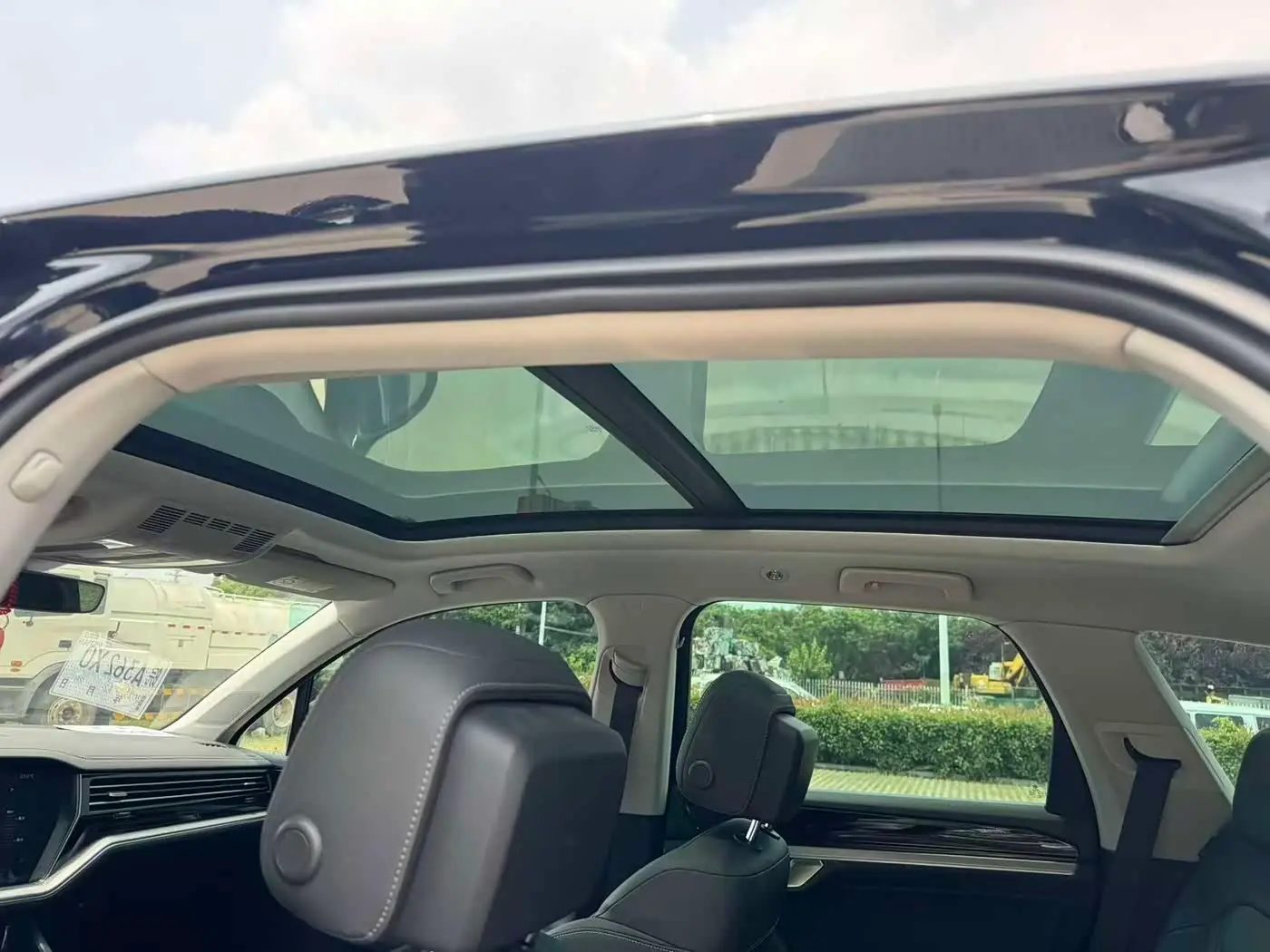 Volkswagen Touareg 2022 — Şəkil 19/20