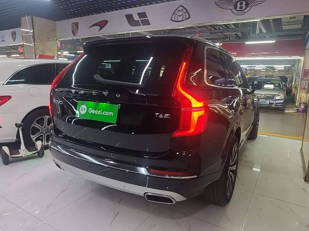 Volvo XC90 2020 — Photo 7/20